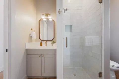 Bath - 24763 Ardmore Ct, Caldwell, ID 83607 photo 1 of 6