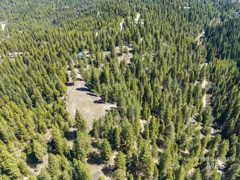 219 Tripod View Dr, Cascade, ID 83611 photo 3