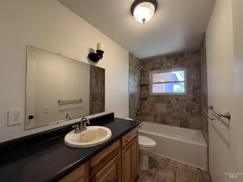Bath - 1119 E 3600 N, Buhl, ID 83316 photo 1 of 2