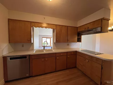 Kitchen - 1119 E 3600 N, Buhl, ID 83316 photo 3 of 6