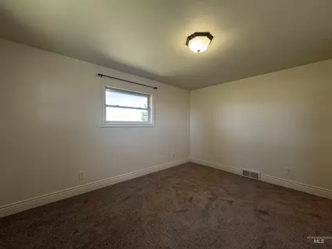 Bedroom - 1119 E 3600 N, Buhl, ID 83316 photo 4 of 6