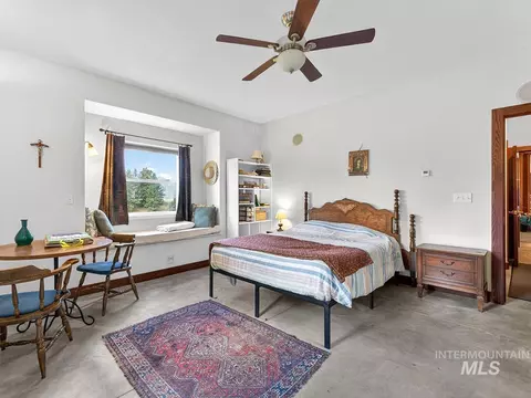 Bedroom - 10885 Callender Rd, Cascade, ID 83611 photo 2 of 4