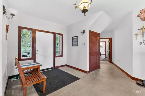 Entry Way - 10885 Callender Rd, Cascade, ID 83611 photo 1 of 1