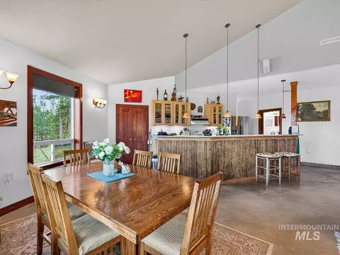Dining - 10885 Callender Rd, Cascade, ID 83611 photo 2 of 4