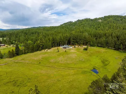 Exterior - 10885 Callender Rd, Cascade, ID 83611 photo 1 of 2
