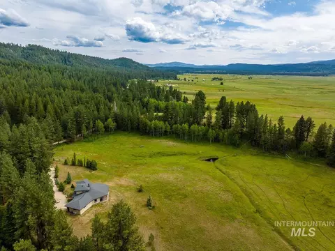 10885 Callender Rd, Cascade, ID 83611