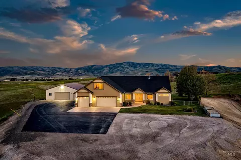 5880 Sweet Ola Hwy, Sweet, ID 83670