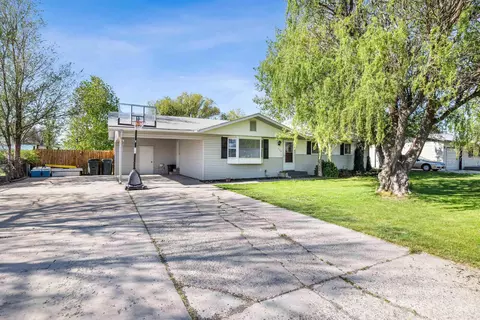 538 E Clark St, Paul, ID 83347