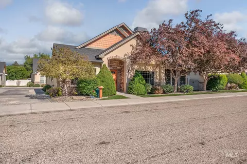 544 S Whisperwood Way, Boise, ID 83709