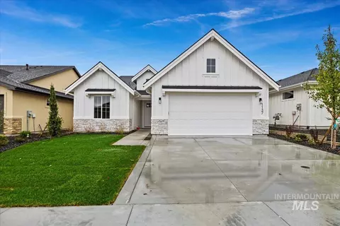 7112 N Canter Trail Ave, Meridian, ID 83646