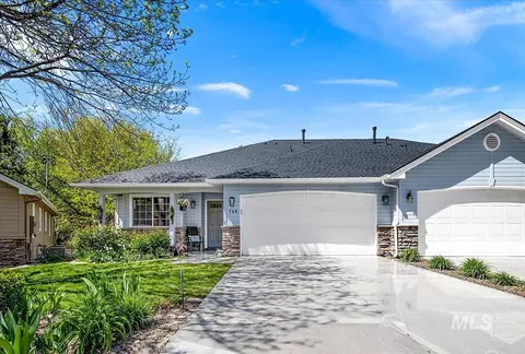 725 N Eagle Rd, Eagle, ID 83616