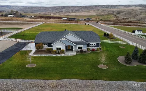 141 Twilight Trl, Marsing, ID 83639