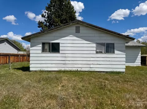 1305 N 2nd E, Mountain Home, ID 83647 photo 9