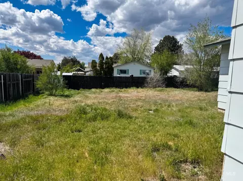 1305 N 2nd E, Mountain Home, ID 83647 photo 7