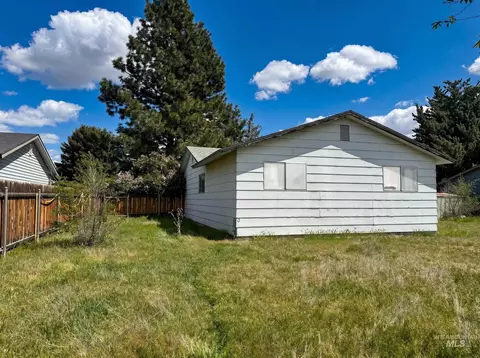 1305 N 2nd E, Mountain Home, ID 83647 photo 12