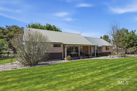 18105 Plum Rd, Caldwell, ID 83607