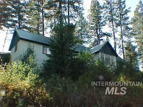 17 Summer Dr, Garden Valley, ID 83622