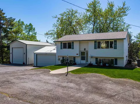 135 W Persimmon, Genesee, ID 83832