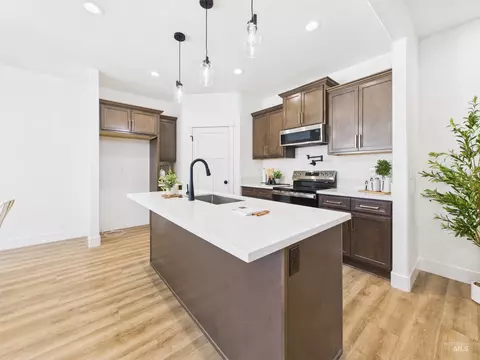 Kitchen - 1216 Bronze Dr, Rupert, ID 83350 photo 2 of 2