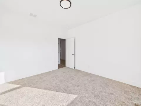 Bedroom - 1216 Bronze Dr, Rupert, ID 83350 photo 6 of 9