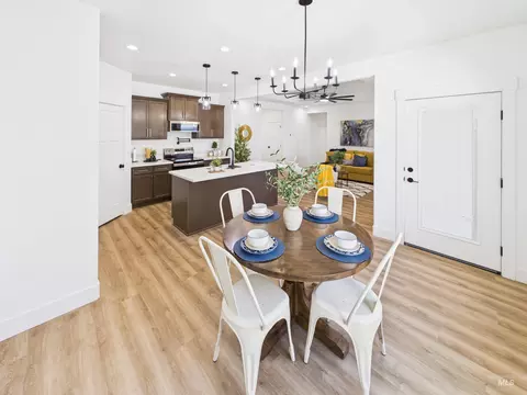 Dining - 1216 Bronze Dr, Rupert, ID 83350 photo 2 of 3