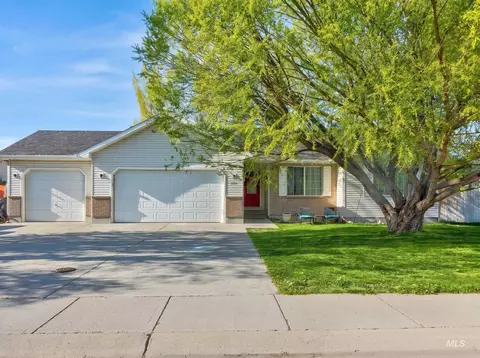 3885 Deer Mdw, Idaho Falls, ID 83401