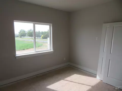 Bedroom - 1401 Leslie Dr, Jerome, ID 83338 photo 5 of 6