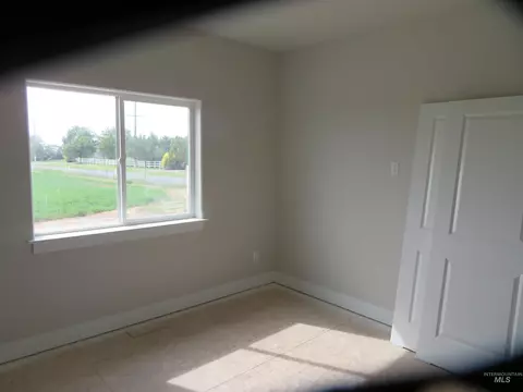 Bedroom - 1401 Leslie Dr, Jerome, ID 83338 photo 4 of 6
