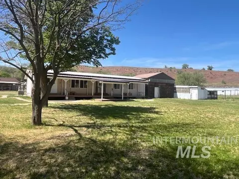 4746 Hwy 52, Ontario, OR 97914