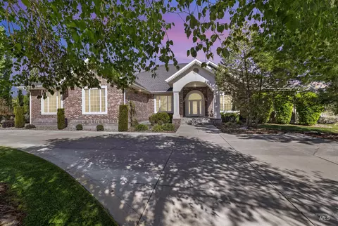 4098 Hidden Lakes Dr, Kimberly, ID 83341
