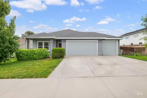 1567 NE Cinder Loop, Mountain Home, ID 83647