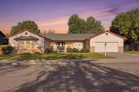 1825 N 6th E, Mountain Home, ID 83647