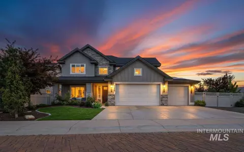 4648 W San Salvo Dr, Meridian, ID 83646