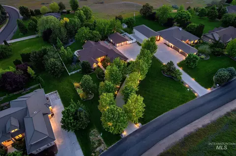 5065 N Golden View Ct, Star, ID 83669