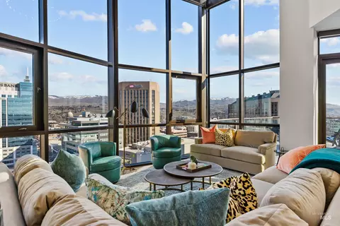 851 Front St #1701, Boise, ID 83702