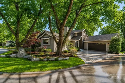2069 S White Pine Ln, Boise, ID 83706