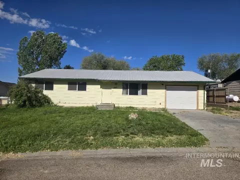 307 N 8th St, Parma, ID 83660