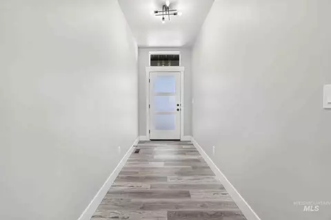 Entry Way - 582 Moonbeam Way, Twin Falls, ID 83301 photo 3 of 3
