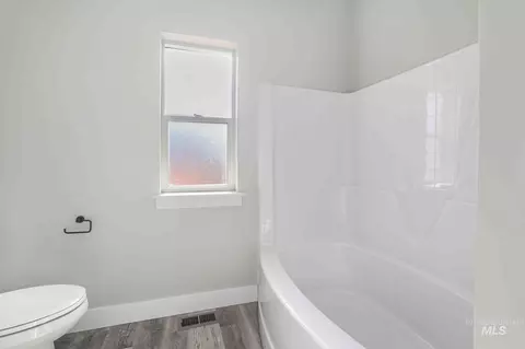 Bath - 582 Moonbeam Way, Twin Falls, ID 83301 photo 1 of 3
