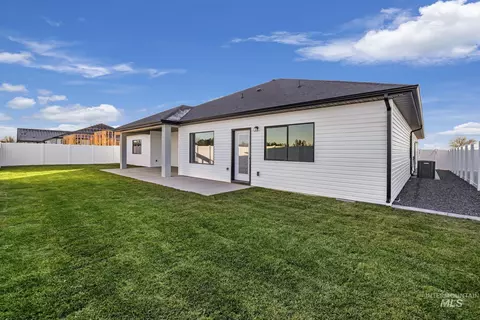 Exterior - 582 Moonbeam Way, Twin Falls, ID 83301 photo 4 of 6