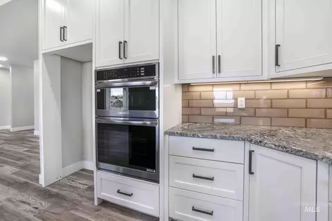 Kitchen - 582 Moonbeam Way, Twin Falls, ID 83301 photo 5 of 6