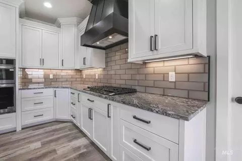 Kitchen - 582 Moonbeam Way, Twin Falls, ID 83301 photo 4 of 6