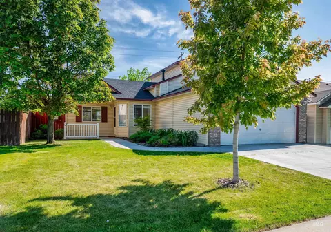 10599 Gossamer St, Nampa, ID 83687