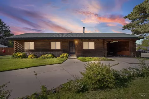 2009 Glen View Dr, Nampa, ID 83686