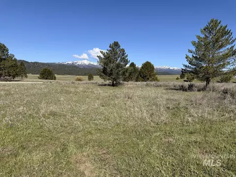 Exterior - 10307 Emma Loop, Cascade, ID 83611 photo 5 of 5