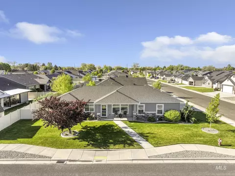 1050 Birchton Loop, Twin Falls, ID 83301