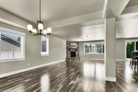 Living - 904 N Tullshire Way, Eagle, ID 83616 photo 2 of 5