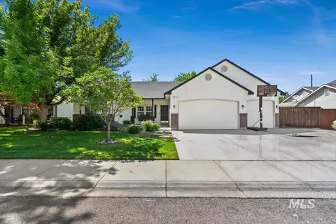 3017 N Marburg Ave, Meridian, ID 83646