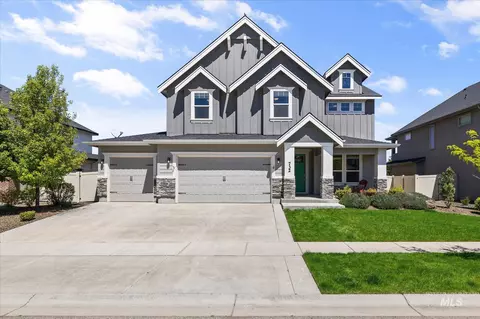 732 E Crest Ridge Dr, Meridian, ID 83642