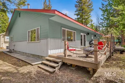Exterior - 1007 Evergreen Dr, Mccall, ID 83638 photo 1 of 3